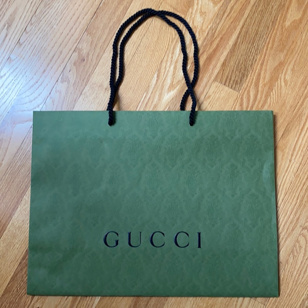 Gucci green 2021 paper shopping bag